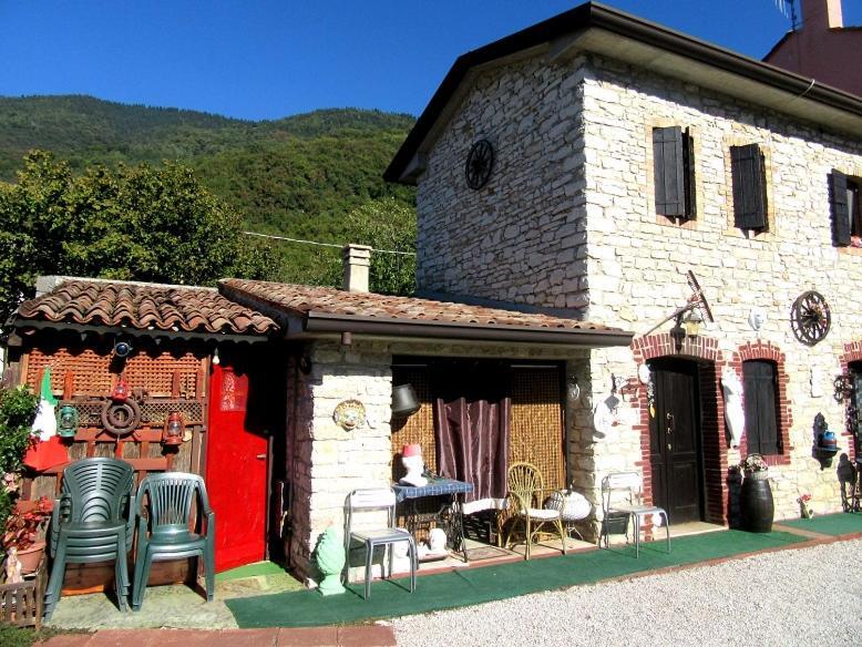 Art B&B La Casa Del Pittore Revine Lago Exterior photo